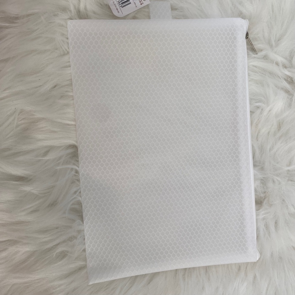 Eva Flat Fastener Case with Zipper/Flat Storage Pouch/Zipper Case. White.
